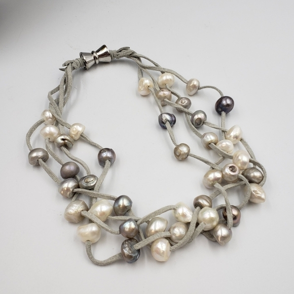 Freshwater Pearls on Suede Necklace Choker Grey Iridescent White 4 Strands - Picture 10 of 14